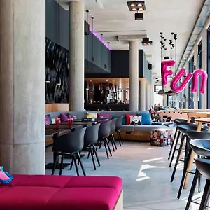 3* Szálloda Moxy Airport
