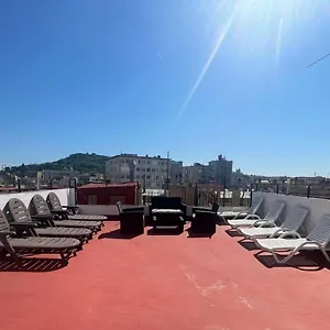 rezervați aici